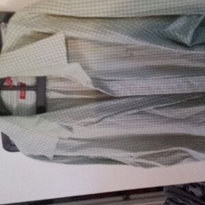 Izod Mens size large long sleeve dress shirt